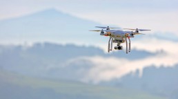 Vu par drone : Se projeter dans l'environnement réel